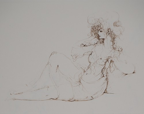 Léonor fini femme à - :,